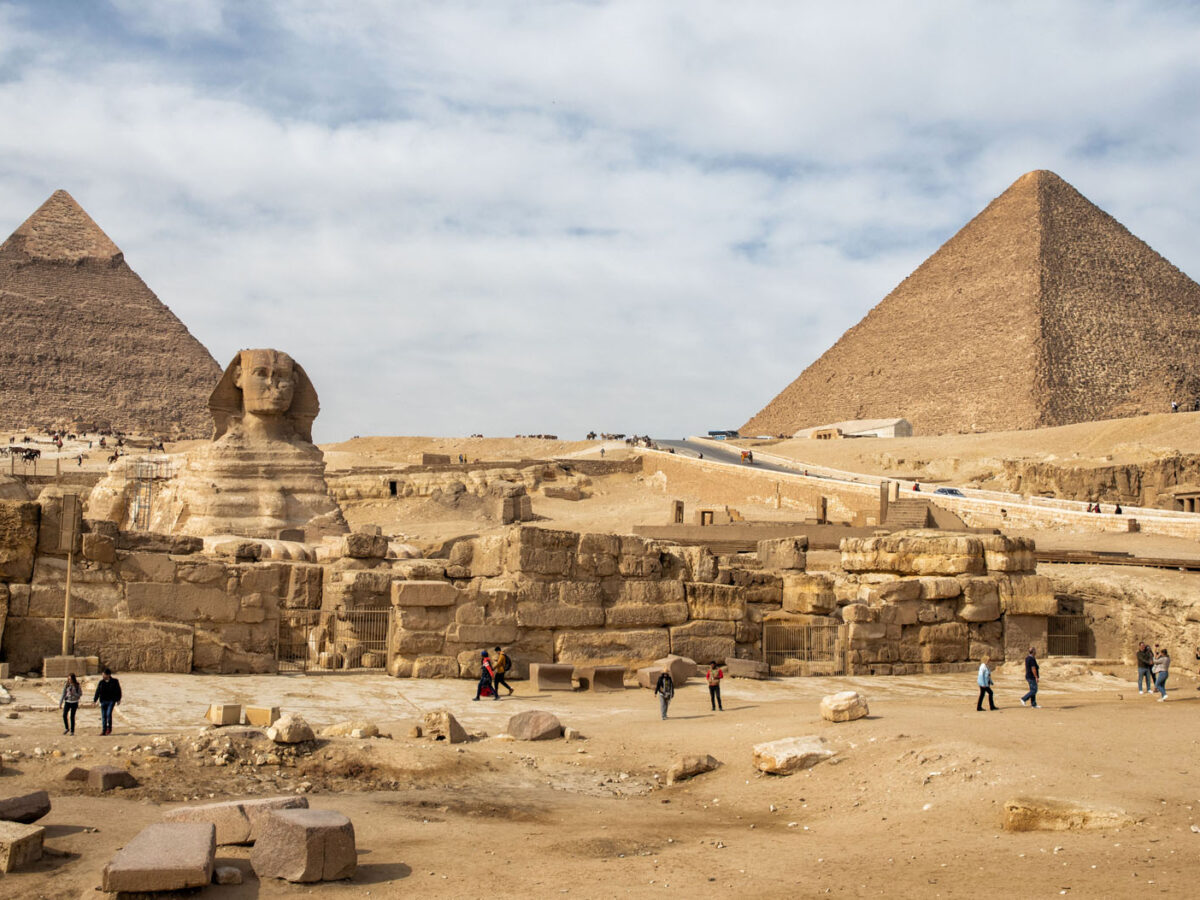Pyramids-of-Giza-Guide-1200x900
