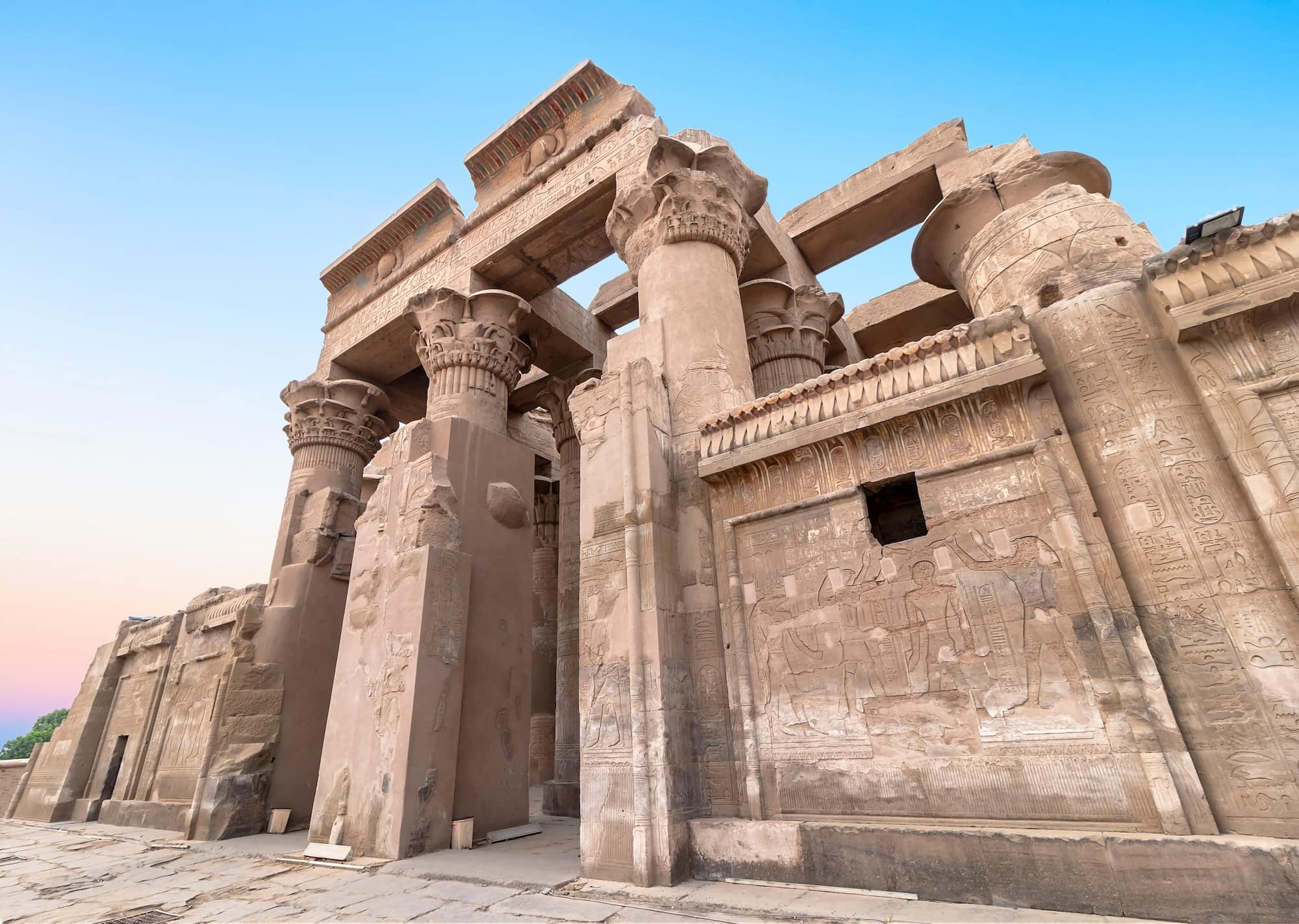 Ruins-of-the-Temple-of-Kom-Ombo-in-the-Nile-river-at-sunset-Egypt-1
